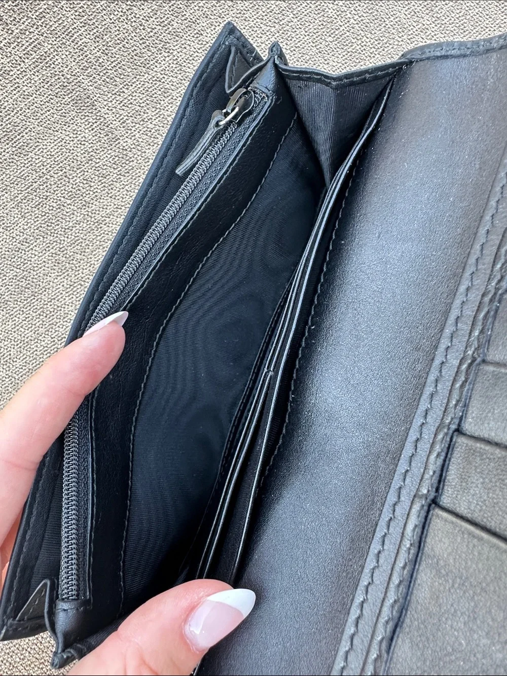 GUCCI Black Leather Long Wallet - Picture 3 of 10